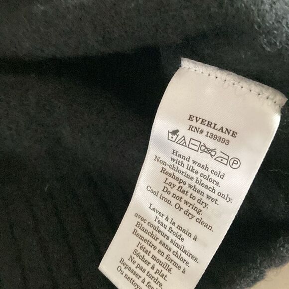 Everlane Recycled Boxy Everyday Cashmere
Soft Sweater Black Minimalist Size L - Picture 10 of 10